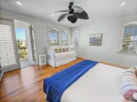 The Pool House 5 Bedroom Home by RedAwning - parking