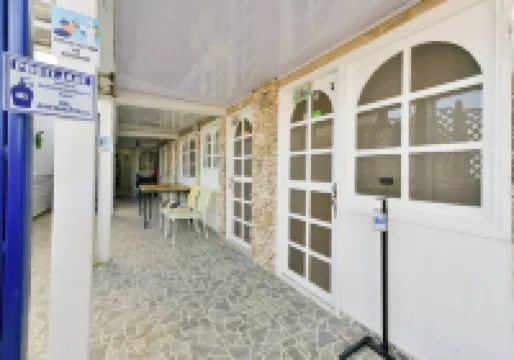 Bay Winds Inn Hotels in 