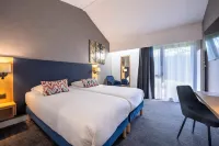 Logis Hôtel le Relais Fleuri Hôtels à : Avallon