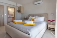 Gianna's Panoramic Seaview Twin Villas with pool 1 Hotels in Apokoronas