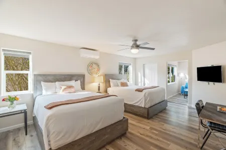 West Sonoma Inn & Spa Отели в г. Казадеро