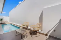 세련된 집, 시크한 디자인 및 프라이빗 테라스, 플런지 풀 있음