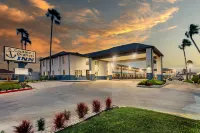 Captains Quarters Inn Hotels in Port Aransas
