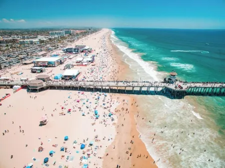 Hampton Inn by Hilton Costa Mesa Newport Beach Отели рядом с достопримечательностью «Ногачи Гарден»