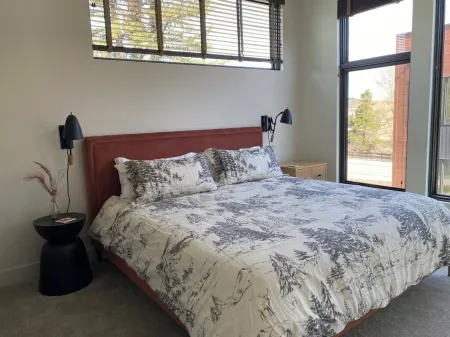 Welcome to Silver Jewel! A new 4-bedroom house on the Blue River in Silverthorne