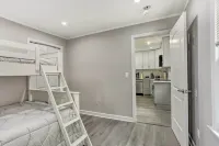 Lakeview Cozy Home - 2-Bedroom Cottage in Hopatcong, NJ