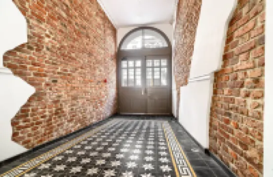 Margi Daphne Lux Beauti Studio