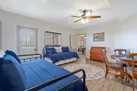 AMAZING FARM RENTAL! CLOSE TO GRAND PARK!