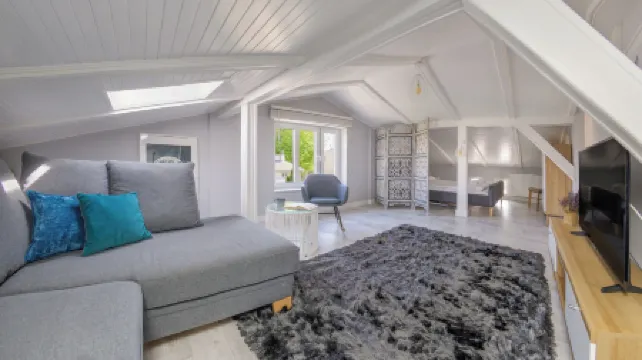 Majkowskiego II, Sun & Snow