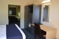 Taree Motor Inn Hotels in Wingham