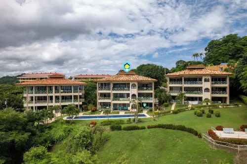 Ground-Floor Condo Near Beach & Marina by Spcr