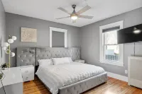 Luxurious 2 BD next to UMass sleep up to 8 with Gym