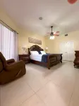 Spacious 4-bedroom house in brilliant Coral Springs with AC