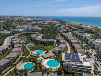 Salgados Golden Coast