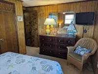 Oceanside Beach Cottage! Steps to the Ocean!  Great Location!  Kitty Hawk, NC