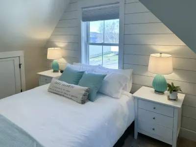 Luxury Waterview, Patio, Grill, New Construction Hotels near THE LAKES GALLERY AT CHI-LIN