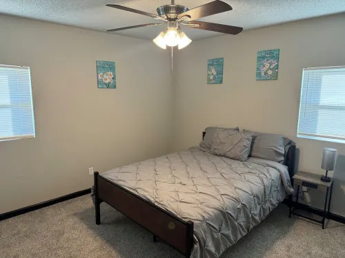 Charming 4-bedroom farmhouse with WiFi, AC in welcoming Spencer