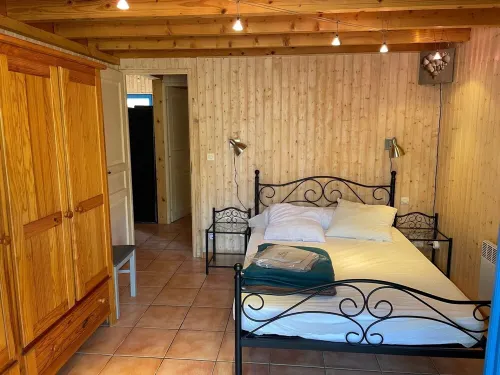 Near Soulac-Sur-Mer, 6-Bedroom Villa with Heated Indoor Pool, Jacuzzi, and Sauna