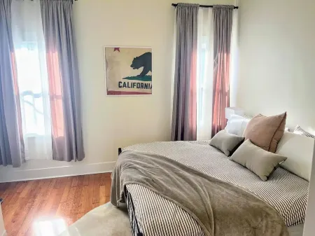 Beach Break Bungalow w/Bay & Ocean Views Отели в г. Samoa