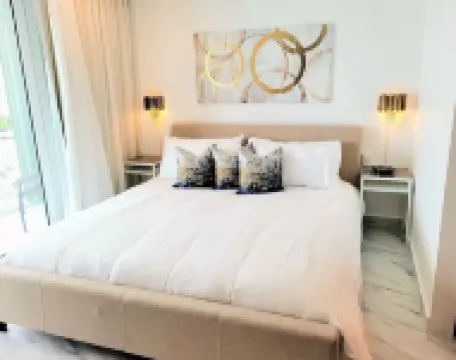 LUX! Jr ONE BD AT ESJ TOWERS, VIEW,LOCATION,SO CHIC!