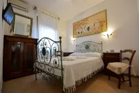 Stately home 50 meters from the sea. Perfect for families Hotels in 