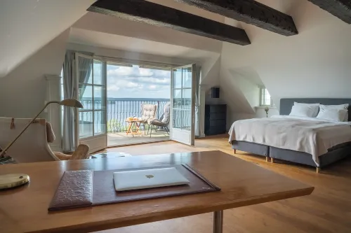 Sea front ex-Embassy residence near Stockholm