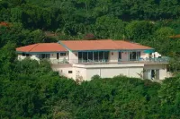 Elegant, Beautiful, Child-Friendly, Oceanfront Paradise