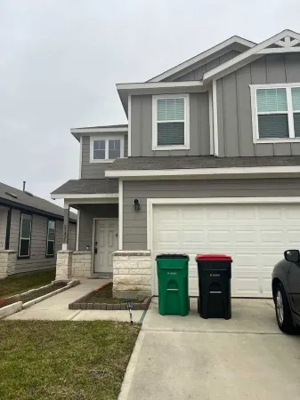 Charming 4-bedroom house with WiFi and AC in wonderful Spring