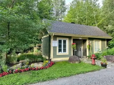 Beautiful two bedroom condo at Tremblant Les eaux