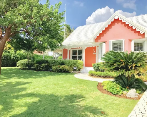 The Pink Beach House - Private House and Pool directly on the Beach, Rum Point Hotels in North Side