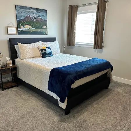 Clean & Spacious 2-bedroom BASEMENT APT. AC, WiFi, full kitchen in North Ogden