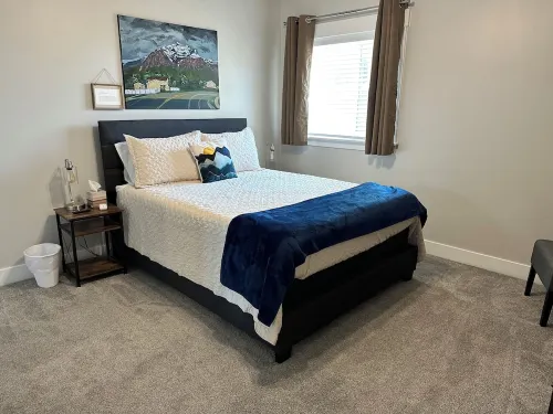 Clean & Spacious 2-bedroom BASEMENT APT. AC, WiFi,  full kitchen in North Ogden