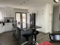 Executive Southside home close to all amenities, by Henderson lake & golf course