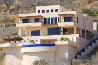 Luxury Staffed Pedregal Villa, 4th Night Free, Downtown Cabo!
