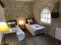 Demeure de Charme 10 Personnes Avec Piscine Hotels in Sainte-Colombe-en-Bruilhois