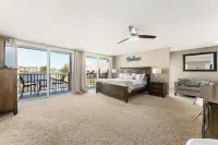 Lakefront Escape with a View! Your Lake Conroe Vacation Starts Here Hotels near Lake Conroe