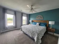 Wyatt's Country Home - King Bed! Các khách sạn ở Sheboygan