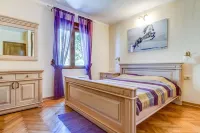 Beach front Holiday Home Villa Radanovic with Pool and Kotor Bay Sea View Hotels in Dobrota