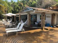 Exclusive house in Ilha with beach and sea view.