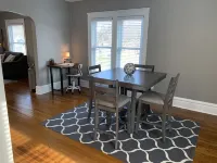 Clean Modern Victorian Stay