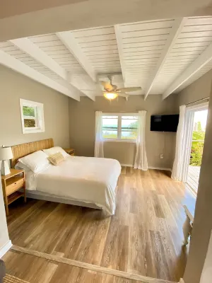 Palm Deck, a private slice of paradise overlooking the ocean Hotels near Magens Bay