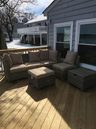 NEWLY RENOVATED Escape to a Beautiful Getaway on the Chesapeake Bay