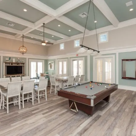 Turtles Nest - Corner Penthouse with Gorgeous Sunsets and Lake View