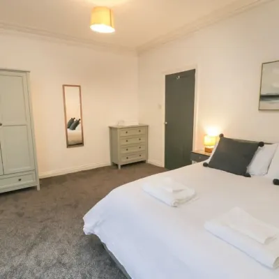 Perfect Holiday home in Bridlington, sleeps 9 스타투스 오브 플로라 앤드 세레스 주변 호텔