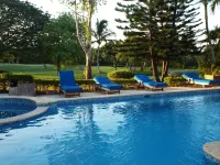 Pristine pool, 4K cinema complete with Apple TV & two Staff members.