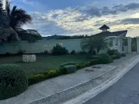 Hillcrest Heaven Elegant Escape in Richmond Estate, St. Ann with Private Beach