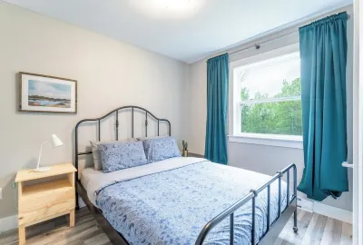 YHZ Cheerful Private Unit 10 min to Airport Hotels in 