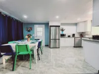 3 Bedrooms, 2 baths, 9 beds sleep 12 - Pool House