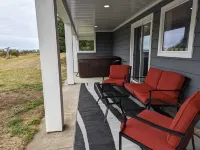 Beautiful beachfront Villa on 80 acres of farmland! 蘇克住宿飯店