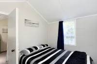 Okiwi Bay Cosy Cottage Hotels in 